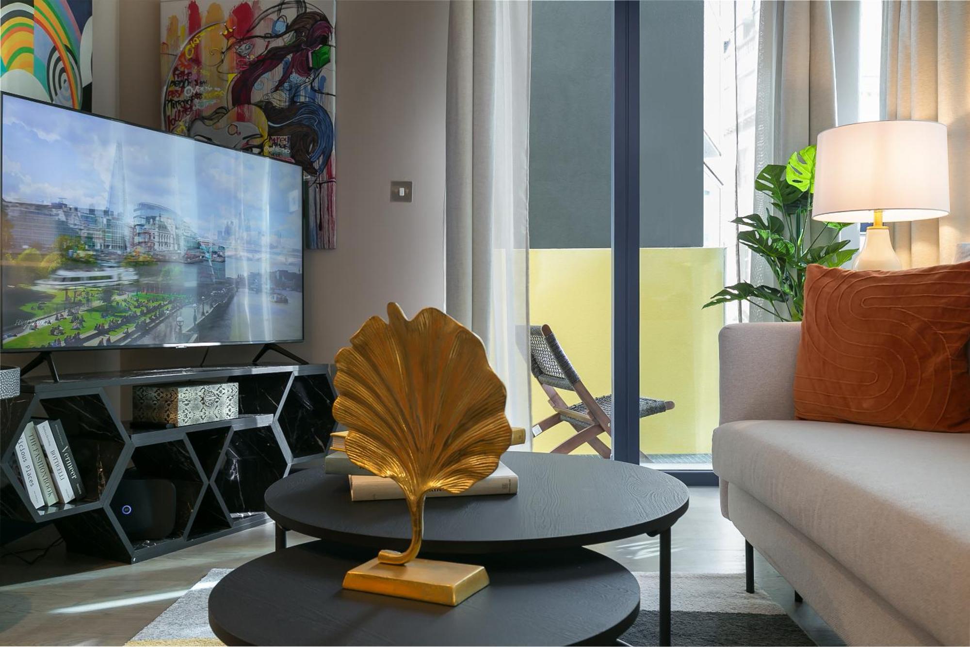 Deluxe One Bedroom Near Holborn * Londra